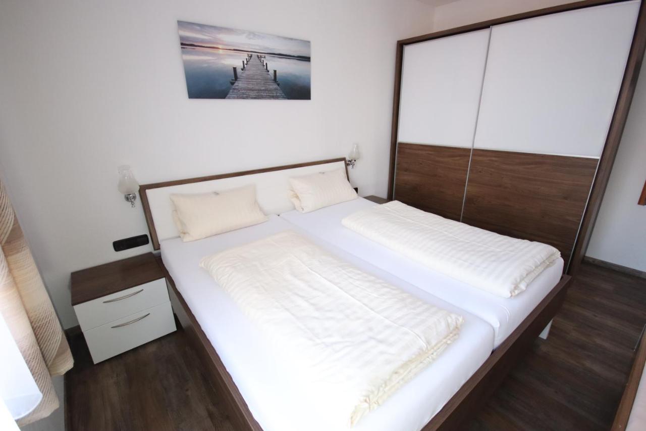 באד קרוצינגן Appartements Biedermeier מראה חיצוני תמונה