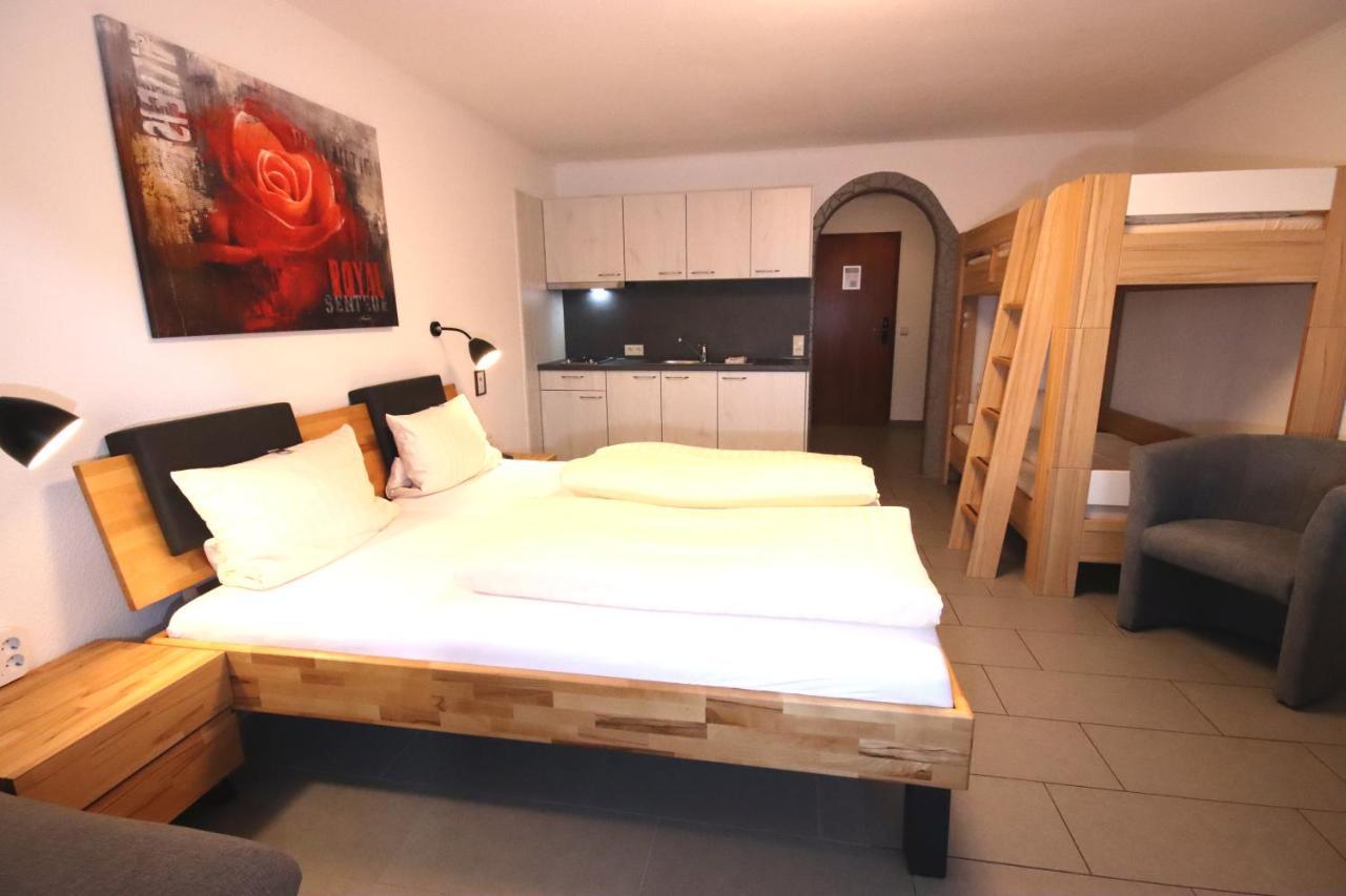 באד קרוצינגן Appartements Biedermeier מראה חיצוני תמונה