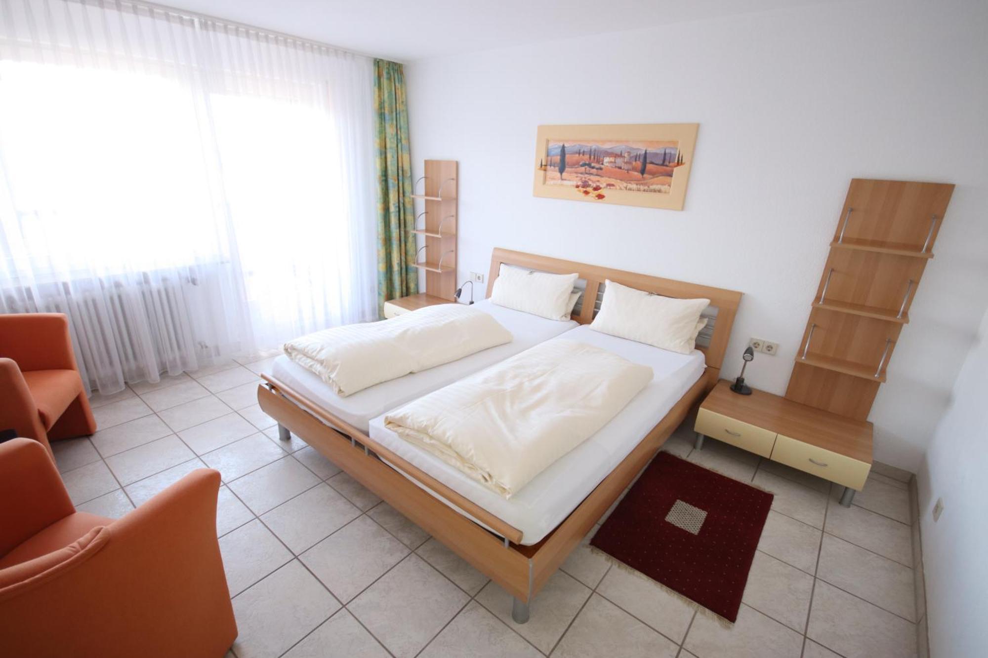 באד קרוצינגן Appartements Biedermeier מראה חיצוני תמונה