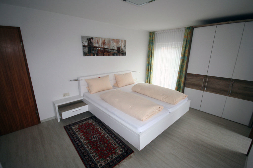 באד קרוצינגן Appartements Biedermeier מראה חיצוני תמונה